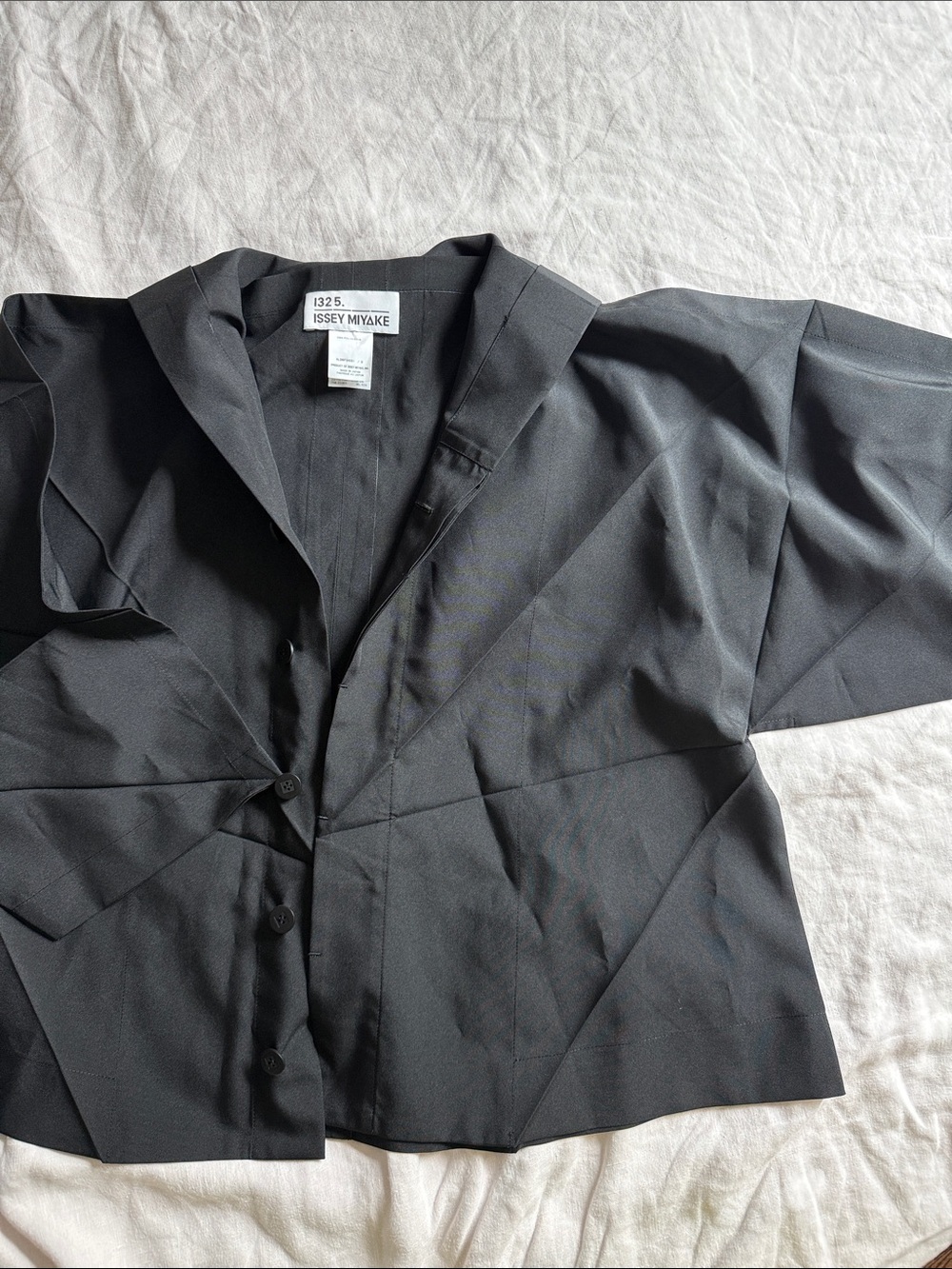 132 5 SOLID jacket